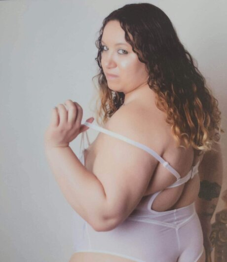 Foto desnuda filtrada de OnlyFans de Kristi Shari
