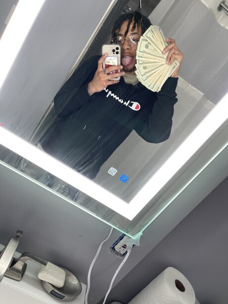 Foto desnuda filtrada de OnlyFans de   