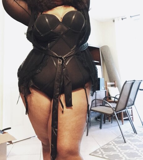 Foto desnuda filtrada de OnlyFans de Jellyb052