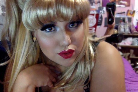 Foto desnuda filtrada de OnlyFans de Belle Roman