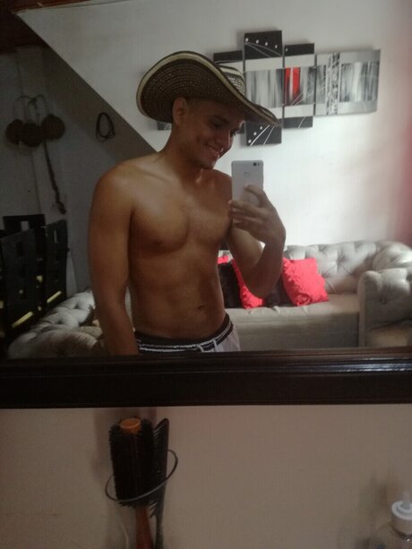 Foto desnuda filtrada de OnlyFans de Kenny Regino