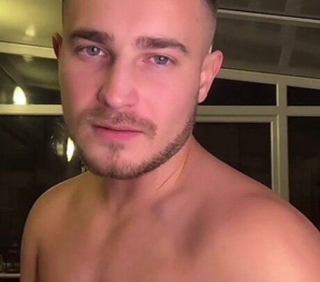Foto desnuda filtrada de OnlyFans de Corey