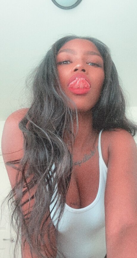 Foto desnuda filtrada de OnlyFans de Jewlylove