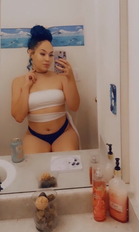 Foto desnuda filtrada de OnlyFans de Prettyykitty93