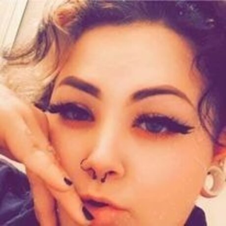 Foto desnuda filtrada de OnlyFans de Thickandgoth1187
