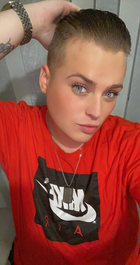 Foto desnuda filtrada de OnlyFans de Michael