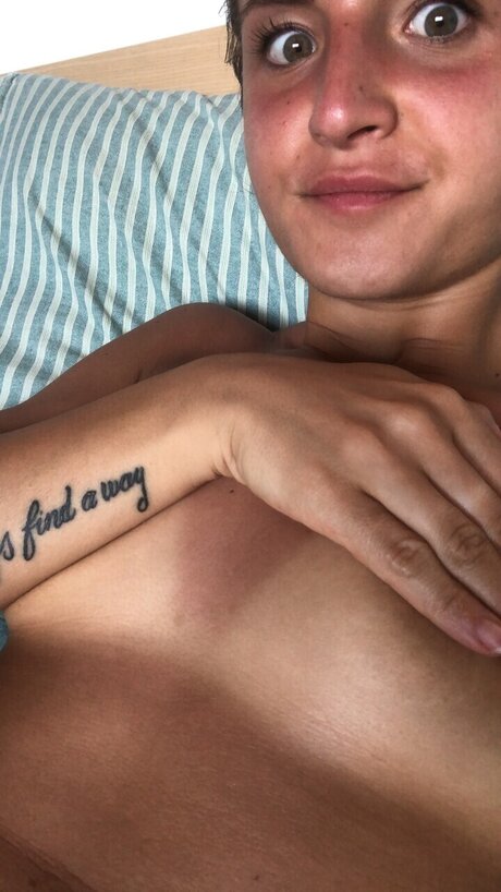 Foto desnuda filtrada de OnlyFans de Caroline
