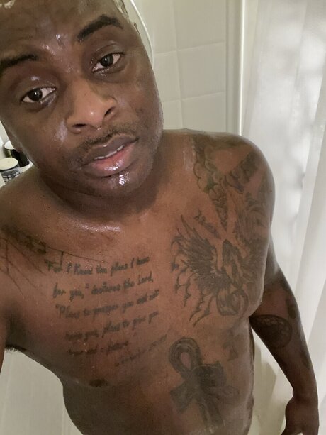 Foto desnuda filtrada de OnlyFans de Anthony