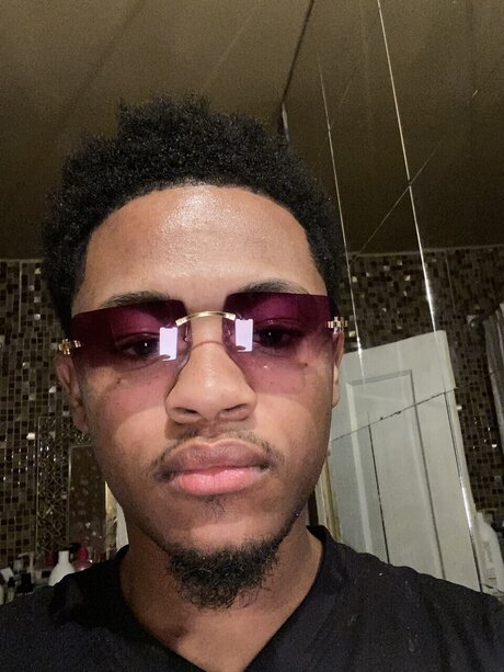 Foto desnuda filtrada de OnlyFans de Dion Strange Jr