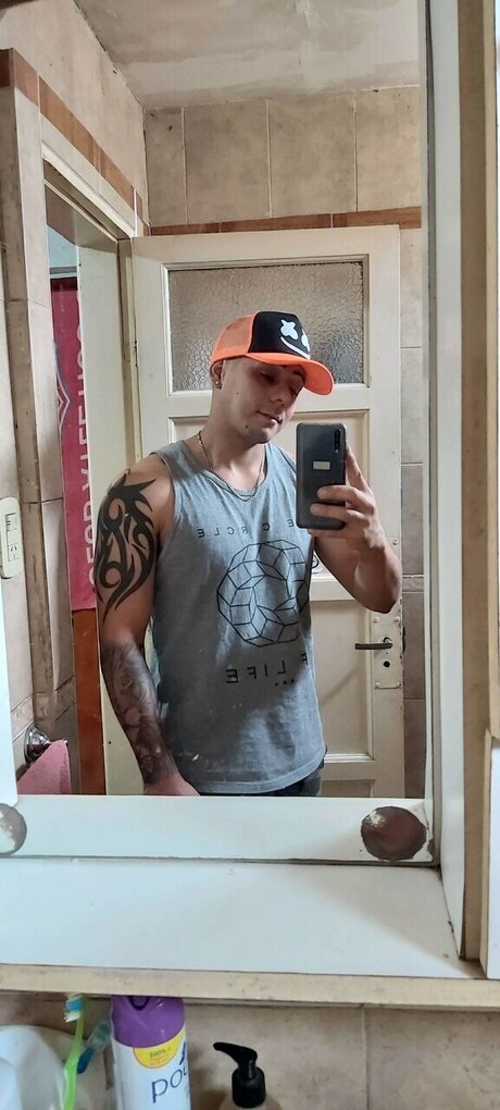Foto desnuda filtrada de OnlyFans de Andrs