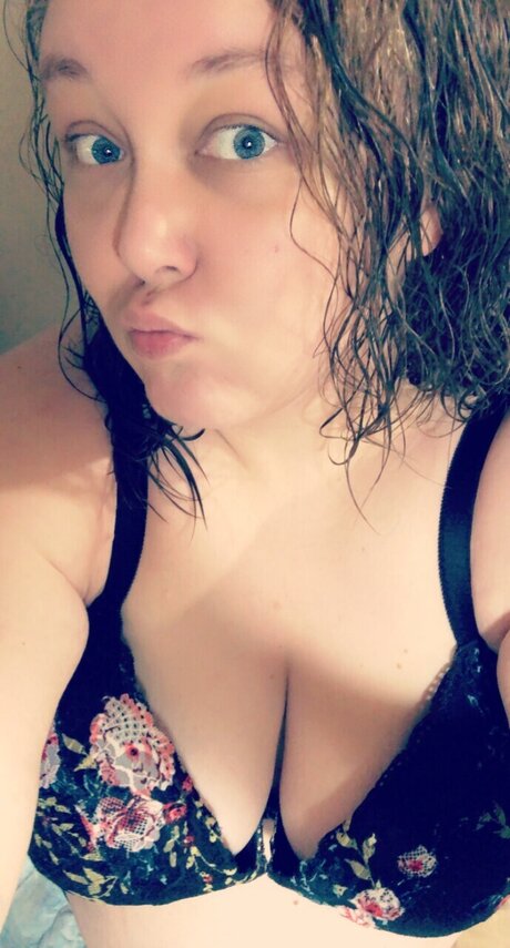 Foto desnuda filtrada de OnlyFans de Lola1982