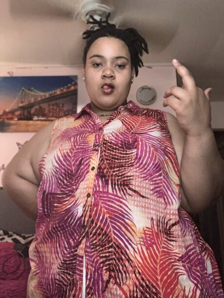 Curvyredd