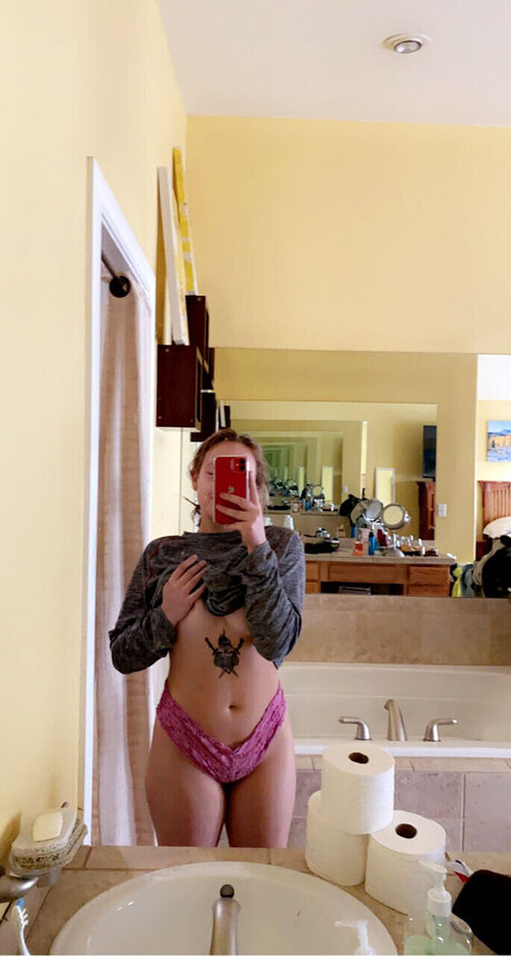 Foto desnuda filtrada de OnlyFans de Daisy