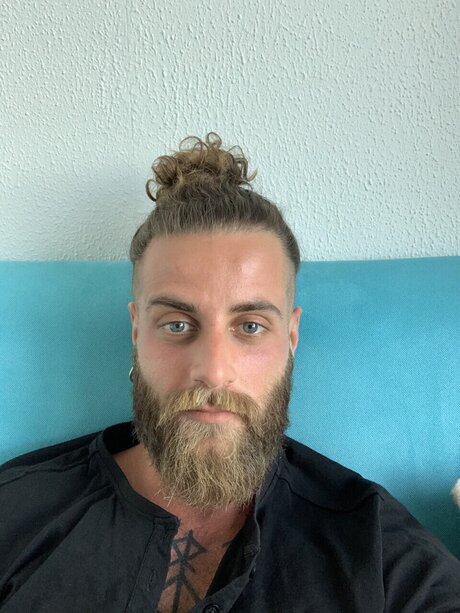 Foto desnuda filtrada de OnlyFans de Norseman
