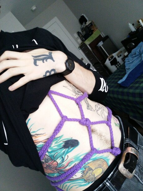 Foto desnuda filtrada de OnlyFans de Apathy