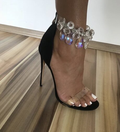 Foto desnuda filtrada de OnlyFans de Tiptoes