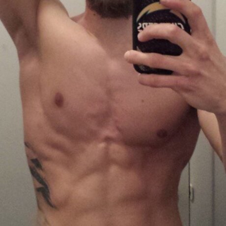 Foto desnuda filtrada de OnlyFans de Johnny Charger