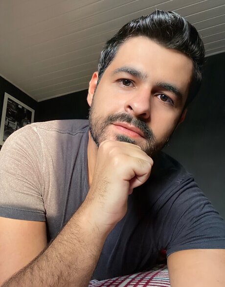 Foto desnuda filtrada de OnlyFans de Leonardo Pereira