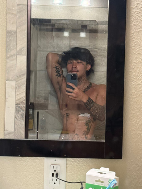 Foto desnuda filtrada de OnlyFans de Sin4jaekon