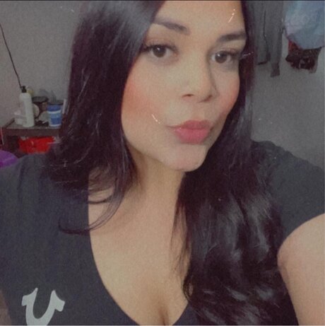 Foto desnuda filtrada de OnlyFans de Jaz 