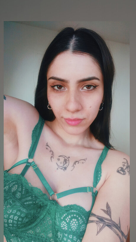 Foto desnuda filtrada de OnlyFans de Miss V 
