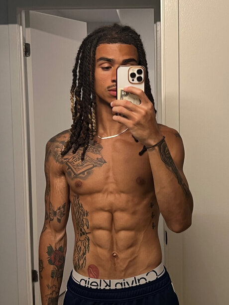 Foto desnuda filtrada de OnlyFans de Hyun