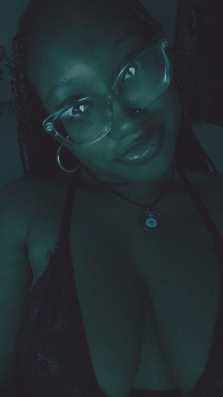 Foto desnuda filtrada de OnlyFans de Blaxkbunny19
