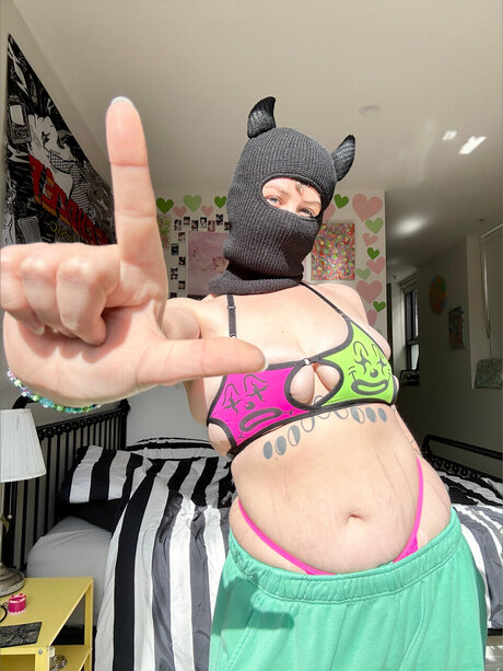Foto desnuda filtrada de OnlyFans de Cherry Goblin