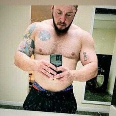 Foto desnuda filtrada de OnlyFans de Stunningly Dick
