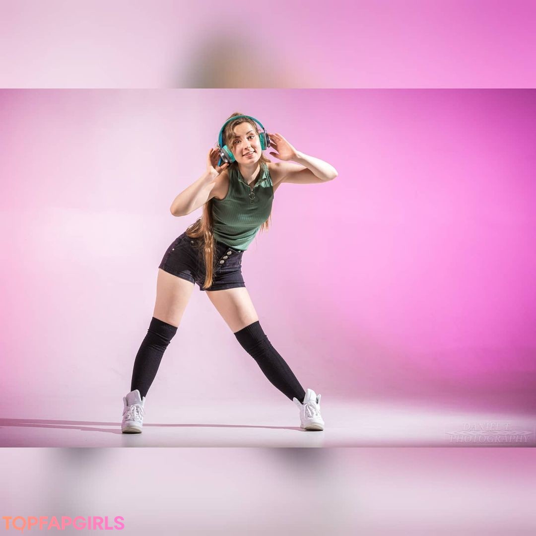 Foto desnuda filtrada de OnlyFans de Raineemery #586 Foto desnuda filtrada de OnlyFans de Raineemery #586