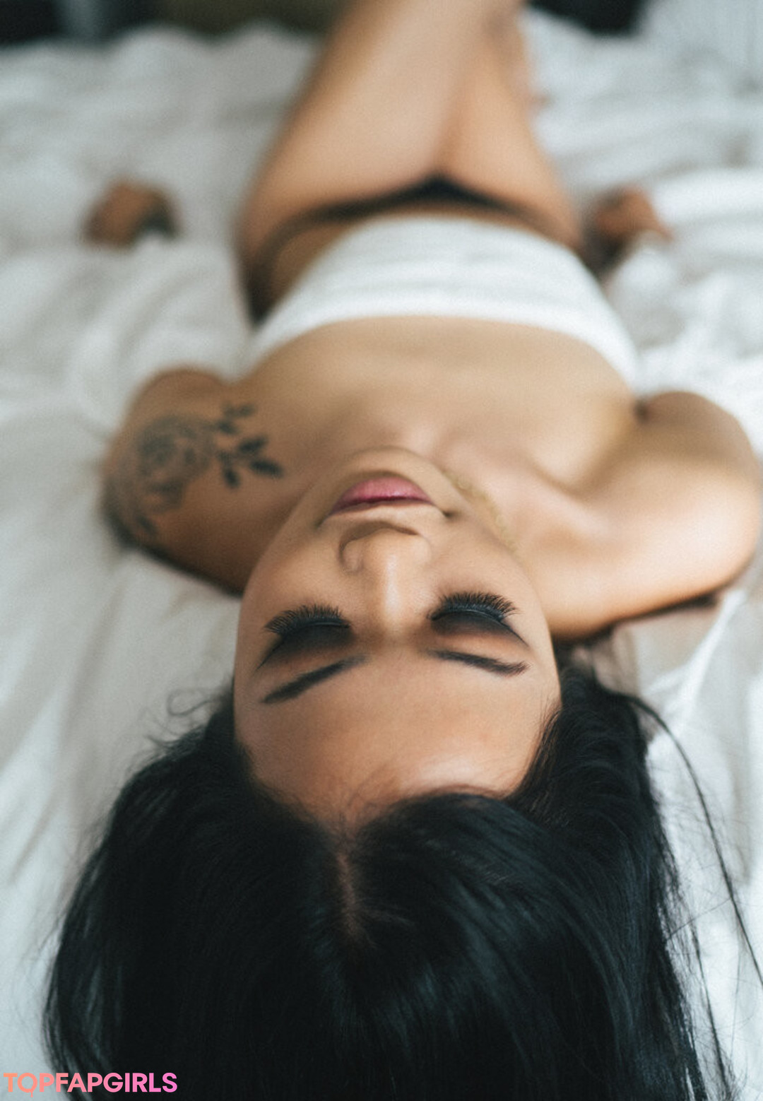 Foto desnuda filtrada de OnlyFans de Sarinasong #55 Foto desnuda filtrada de OnlyFans de Sarinasong #55