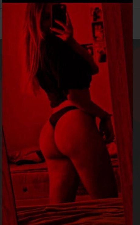 Foto desnuda filtrada de OnlyFans de Lu Bertolini