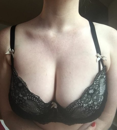 Foto desnuda filtrada de OnlyFans de Laura Dawson