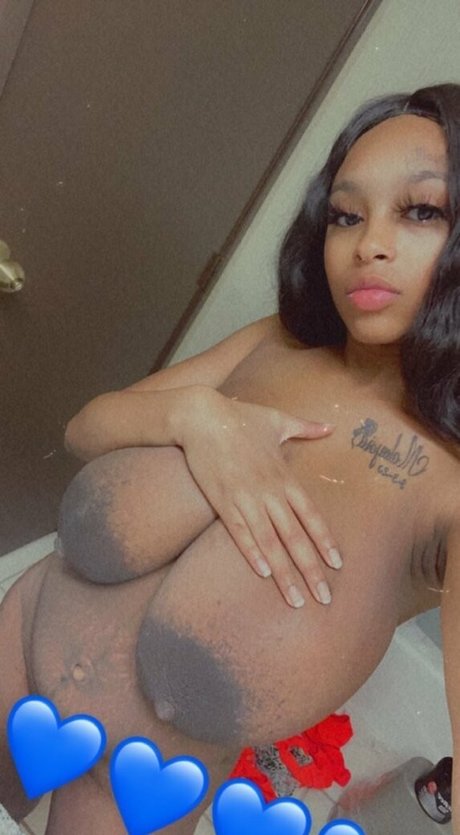 Foto desnuda filtrada de OnlyFans de Tharealnenebalenciago