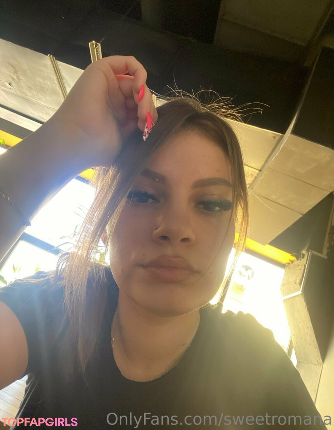 Foto desnuda filtrada de OnlyFans de Sweetromana #67 Foto desnuda filtrada de OnlyFans de Sweetromana #67