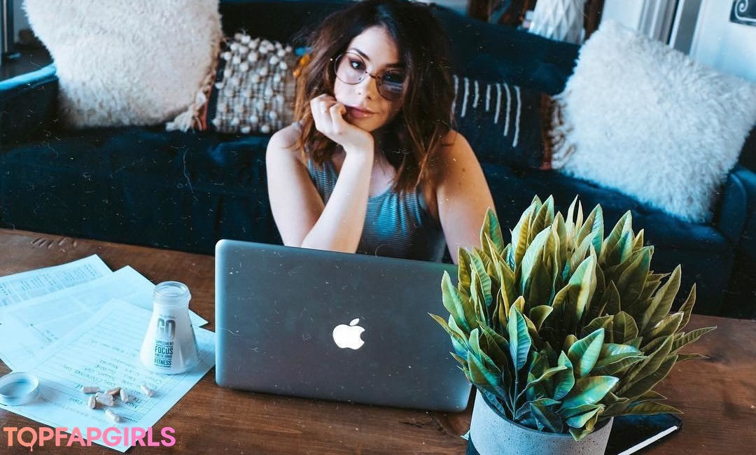 Foto desnuda filtrada de OnlyFans de Jillian Rose Reed #144 Foto desnuda filtrada de OnlyFans de Jillian Rose Reed #144