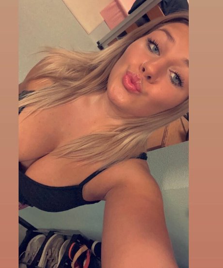 Foto desnuda filtrada de OnlyFans de Mackenzie Spohn