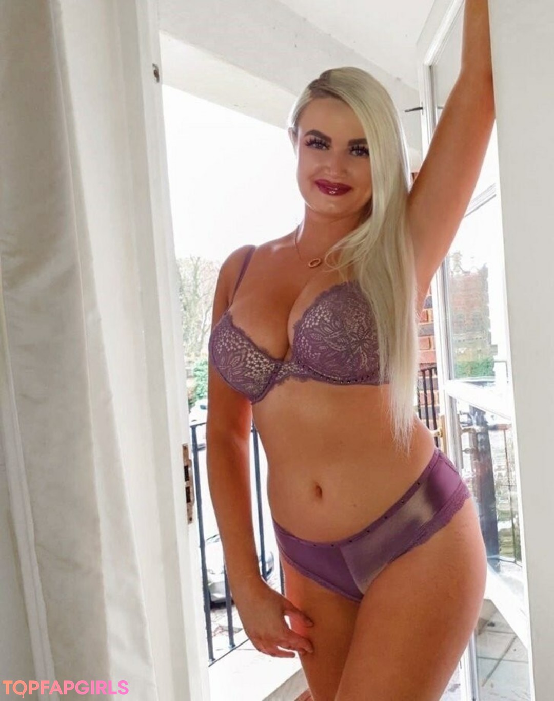 Foto desnuda filtrada de OnlyFans de Zandra May #63 Foto desnuda filtrada de OnlyFans de Zandra May #63