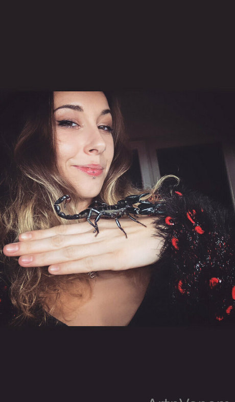 Foto desnuda filtrada de OnlyFans de Artnvenom