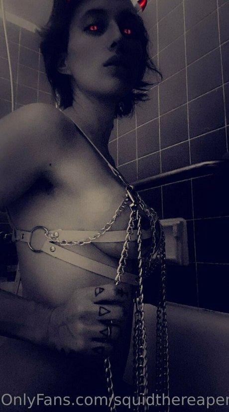 Foto desnuda filtrada de OnlyFans de squidthereaper
