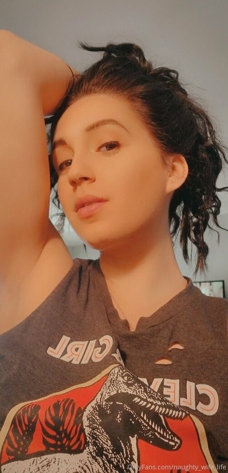 Naughtywifelife