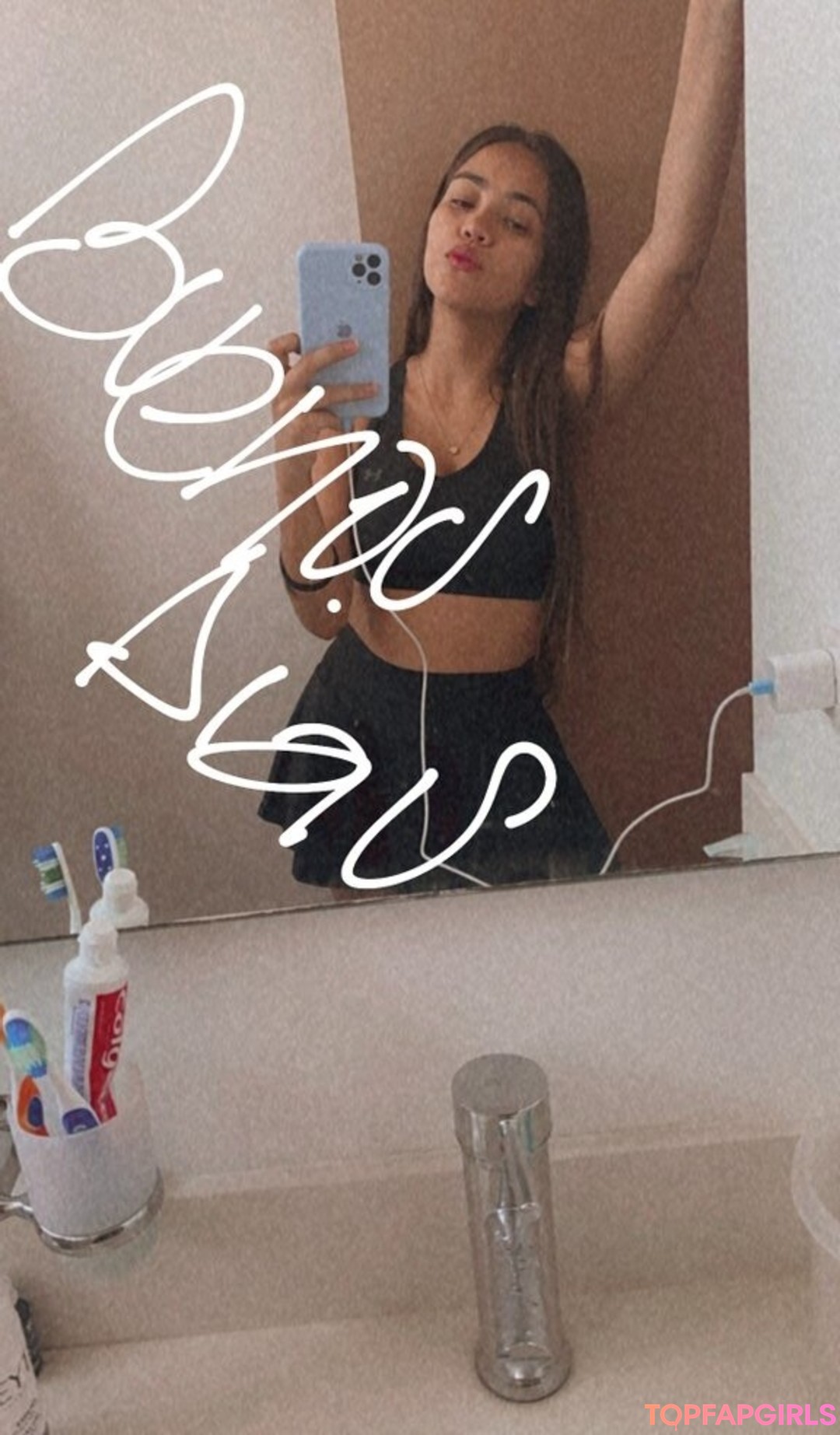 Foto desnuda filtrada de OnlyFans de Huge Tits Nataly #35 Foto desnuda filtrada de OnlyFans de Huge Tits Nataly #35