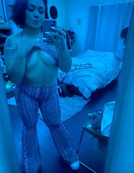 Foto desnuda filtrada de OnlyFans de mariipapii69