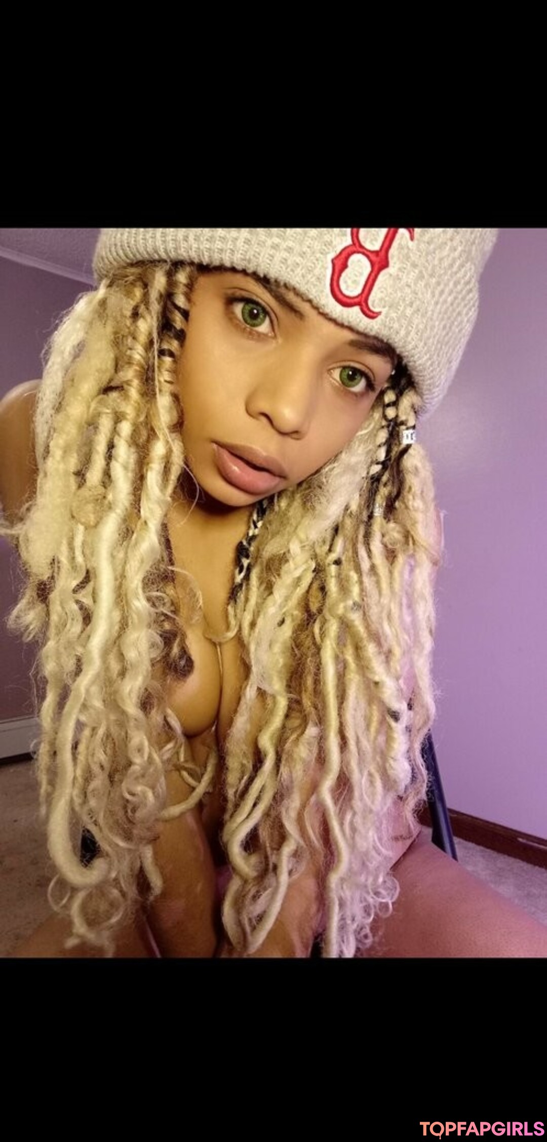 Foto desnuda filtrada de OnlyFans de Feliciathunnder #38 Foto desnuda filtrada de OnlyFans de Feliciathunnder #38