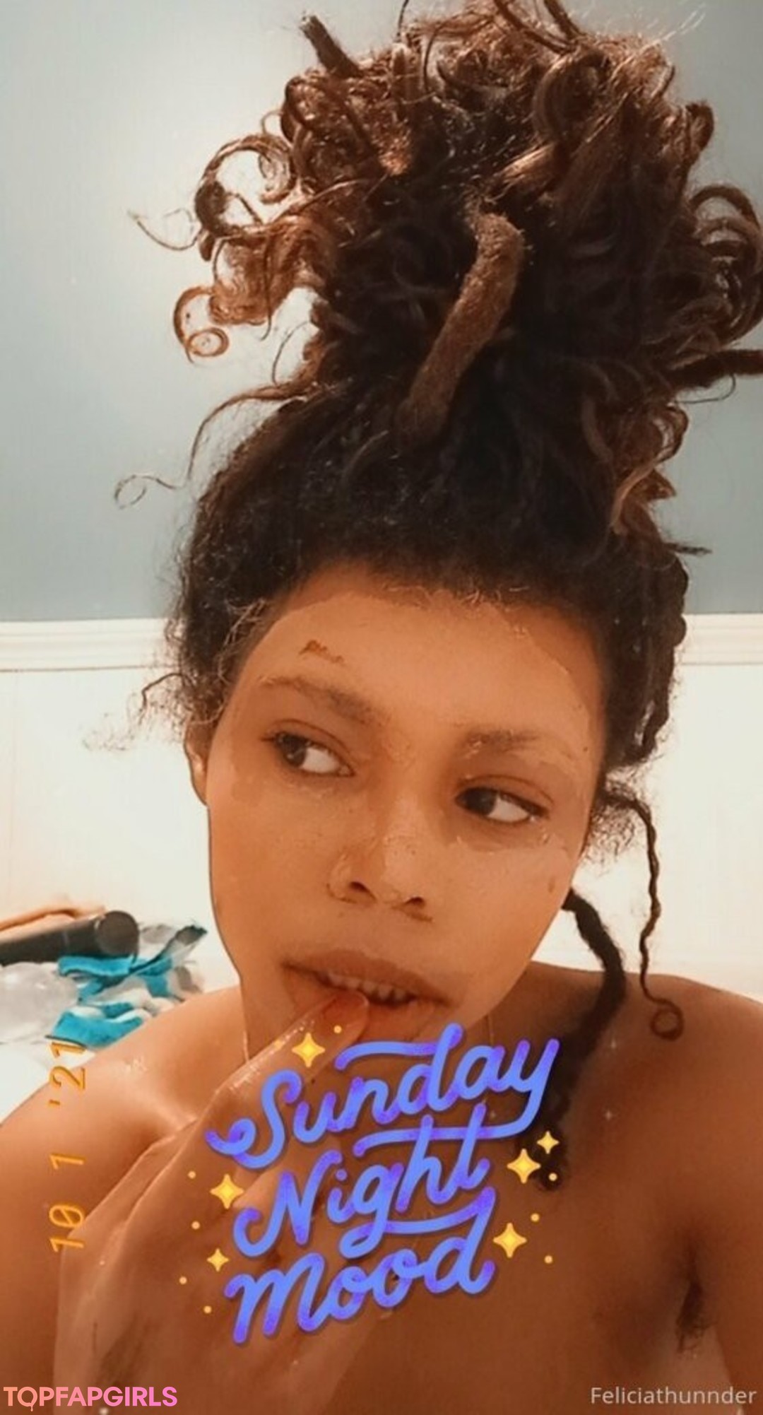 Foto desnuda filtrada de OnlyFans de Feliciathunnder #78 Foto desnuda filtrada de OnlyFans de Feliciathunnder #78