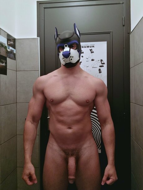 Foto desnuda filtrada de OnlyFans de Pupbuday