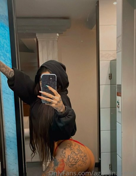 Foto desnuda filtrada de OnlyFans de Agustinabebe