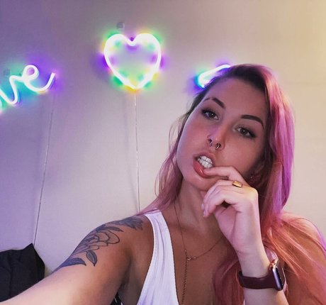 Scarlett Jade