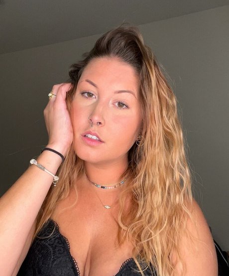 Scarlett Jade
