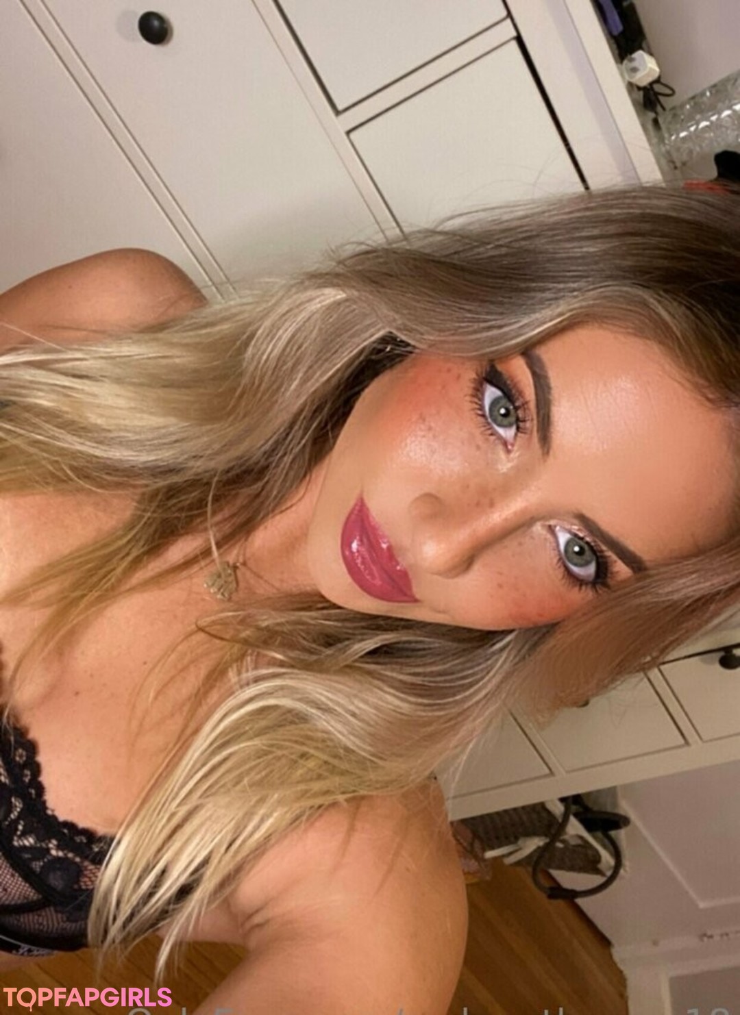 Foto desnuda filtrada de OnlyFans de Sydneythomas18 #22 Foto desnuda filtrada de OnlyFans de Sydneythomas18 #22